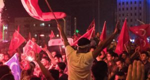 Turkey attempted coup: 6,000 people  with two top military chiefs detained