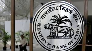 Demonetisation blues: Woman becomes topless at RBI gate