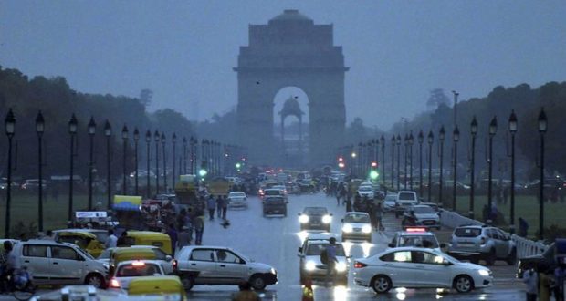 Rain cheers up Delhi -NCR after Dust storm,Skymet forecasts thunderstorms in next Hours