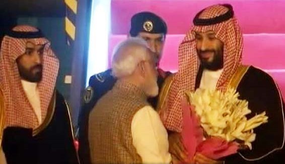 सऊदी प्रिंस मुहम्मद बिन सलमान पहुंचे दिल्ली , मोदी ने बिछाया रेड कारपेट