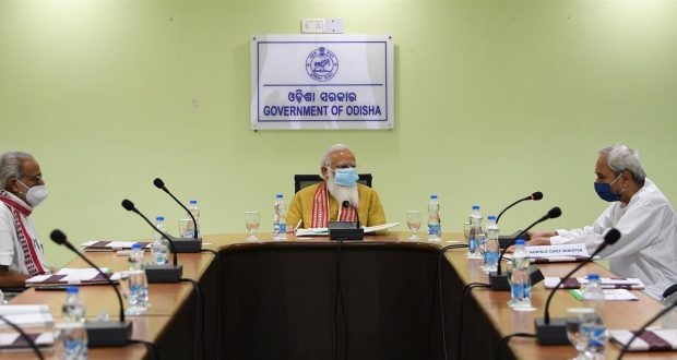 केन्द्र ने तूफान से प्रभावित इलाकों में बुनियादी ढांचे की बहाली और पुनर्निर्माण के लिए हरसंभव मदद का आश्वासन दिया
