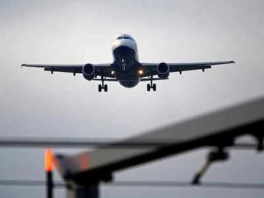 भारत ने चीनी नागरिकों के टूरिस्ट वीज़ा किए रद्द.