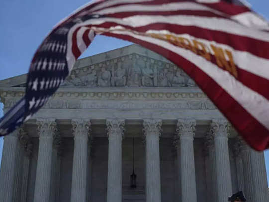 US Abortion Law: कोर्ट ने रद्द किया गर्भपात का संवैधानिक अधिकार