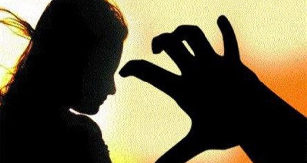 ट्रेन में महिला वकील से टीटीई ने की छेड़खानी