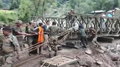 सेना ने रिकॉर्ड समय में तैयार कर दिया 170 फुट लंबा कुंडेल पुल.