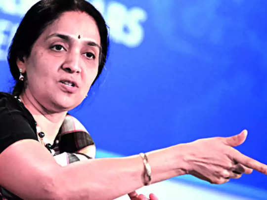ईडी ने नेशनल स्टाक एक्सचेंज की पूर्व एमडी चित्रा रामकृष्ण को किया गिरफ्तार, कोर्ट ने 4 दिन की रिमांड पर भेजा.