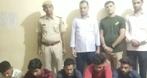 डॉ. भीमराव अंबेडकर के बोर्ड पर पोती कालिख.