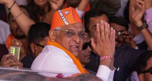 BJP विधायक दल की बैठक जारी, राज्यपाल से मिलकर सरकार बनाने का दावा पेश कर सकते हैं भूपेंद्र पटेल