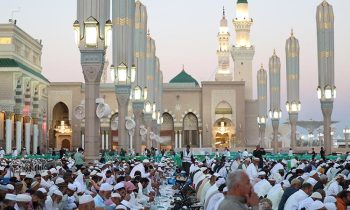 20 million Muslims packed the Prophet’s Mosque