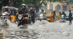 IMD Forecasts Heavy Rain Along East India & UP