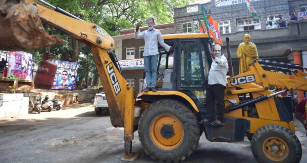 देश में नैतिक पतन कैसे रोका जाए?