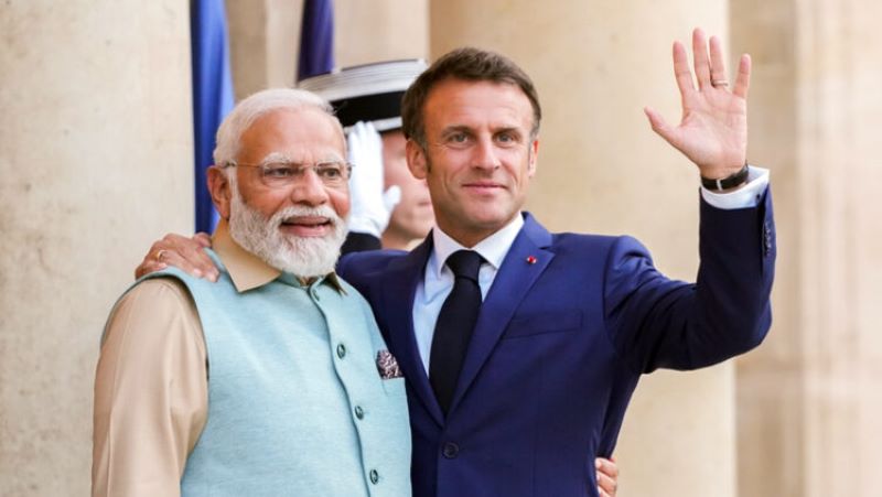 PM Modi welcomes upon his arrival in France