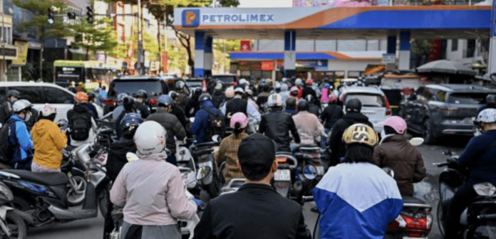 Sri Lanka makes Wednesdays off to conserve fuel amid shortages. Sri Lanka makes Wednesdays off to conserve fuel amid shortages.