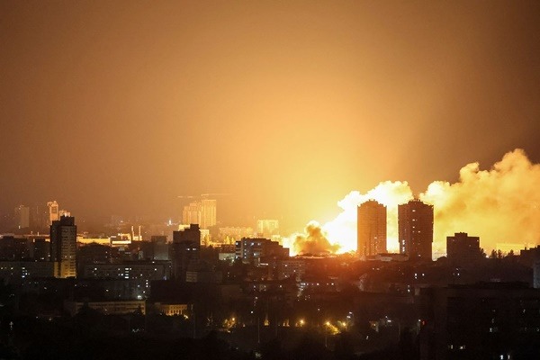 रूस ने ईरान पर