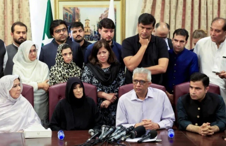 imran-sister-reaches-sc-