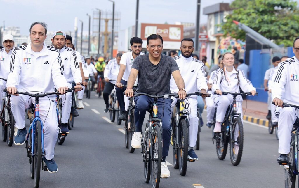 mandaviya-fit-india-sunday-cycling