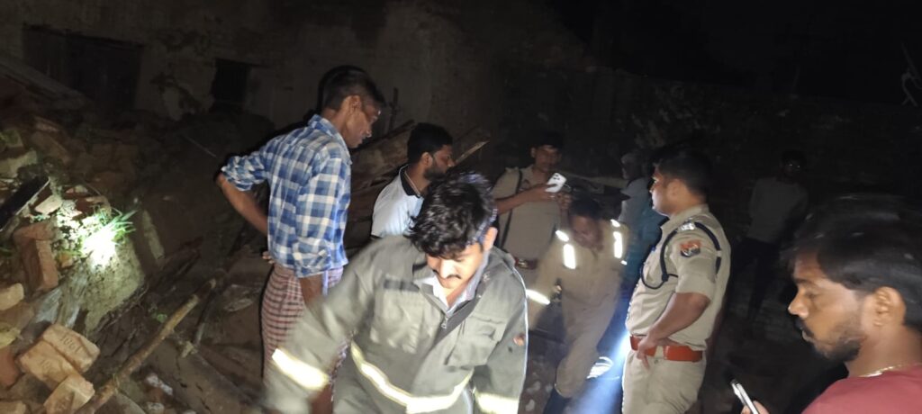 up-auraiya-wall-collapsed-5-in