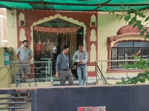 cash-1-crore-found-pushkar-hotel-owner-arrest