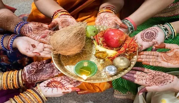 henna-on-hands-sinjara-