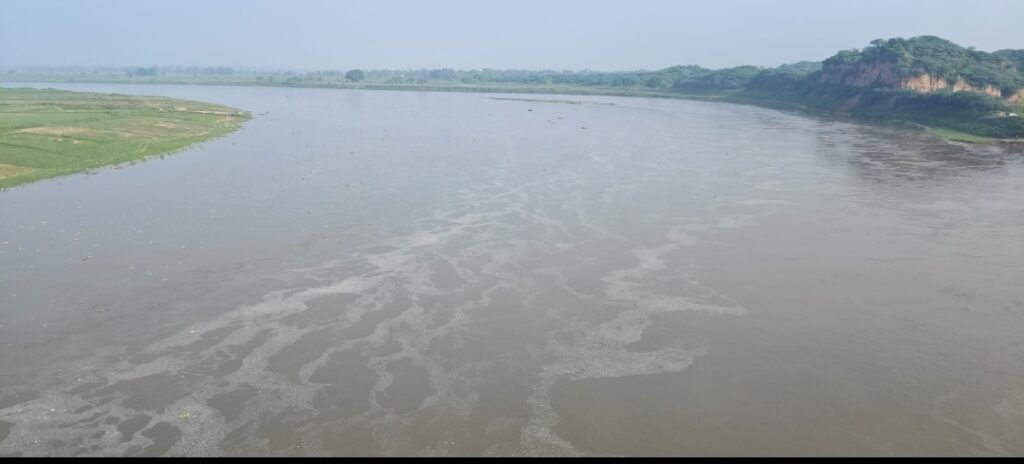 up-auraiya-flood-suspected-vil