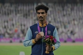 sports-athletics-gulveer-silver-10000m-ag-2026