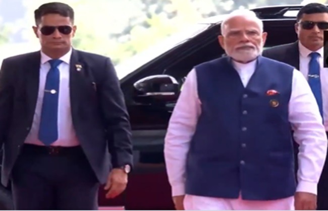 pm-modi-arrived-bharat-mandapam-second-day-brics-s