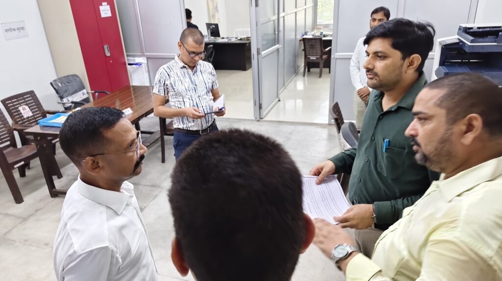 ias-ashok-dm-oppoint-hamirpur-