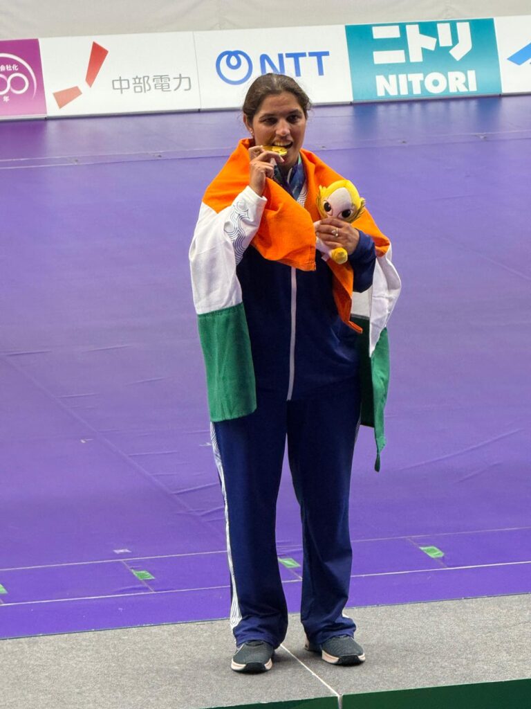 sports-shooting-neeru-india-flag-bearer-ag-closing