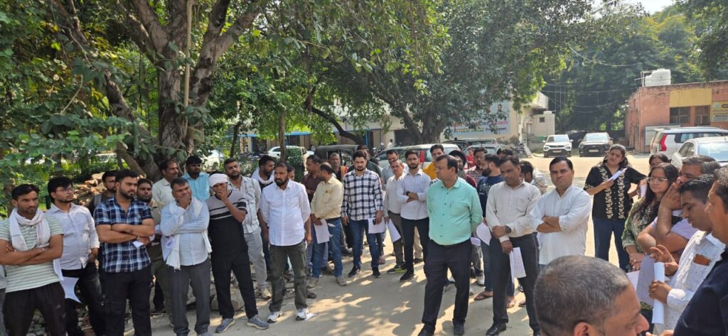 electricity-employees-strike-